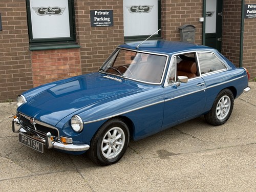 1973 MG MGB GT, Teal Blue, overdrive, nicely restored VENDU