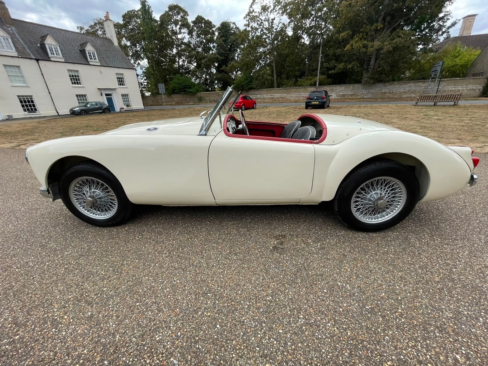 1957 MG MGA 1500 Roadster, O/E white on red., foto 8