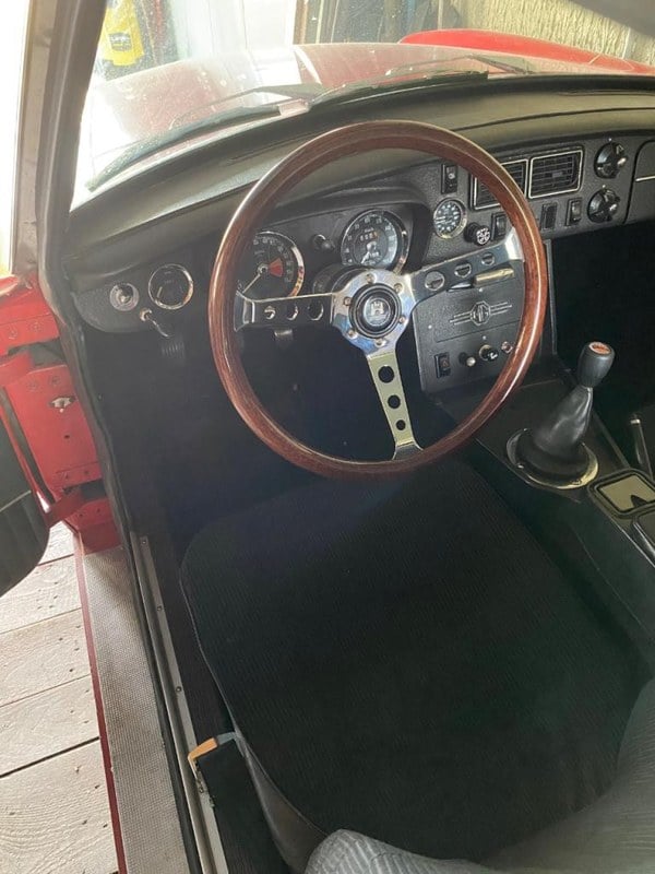 1973 MG MGB - 2 1973 MG MGB - 2