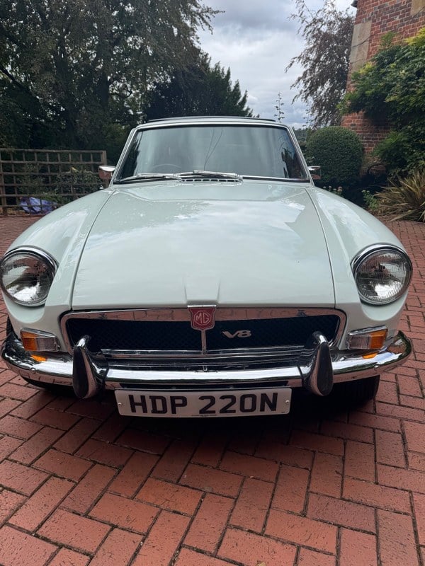 1974 MG RV8 - 1 1974 MG RV8 - 1