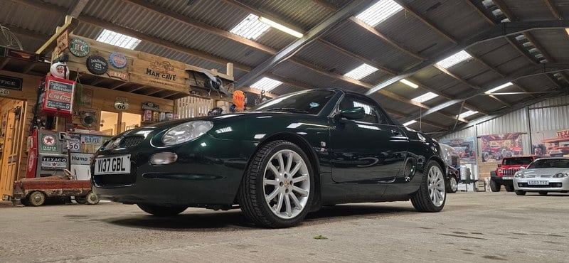 1999 MG MGF - 2 1999 MG MGF - 2