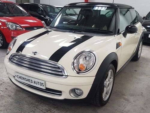 2009 MINI COOPER 1.6*GENUINE 26,000 MILES*LADY OWNER*STUNNING CAR For Sale