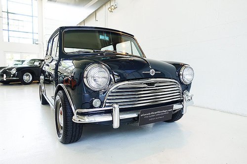 1967 Genuine, very original, AUS del., Marine Blue, books VERKAUFT