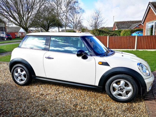 2008 Mini mini one 1.4 6 speed 2 owners mint condition For Sale