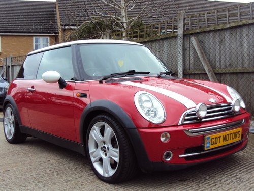 2006 Mini Cooper 1.6 Petrol with Chilli Pack – Nice Spec For Sale