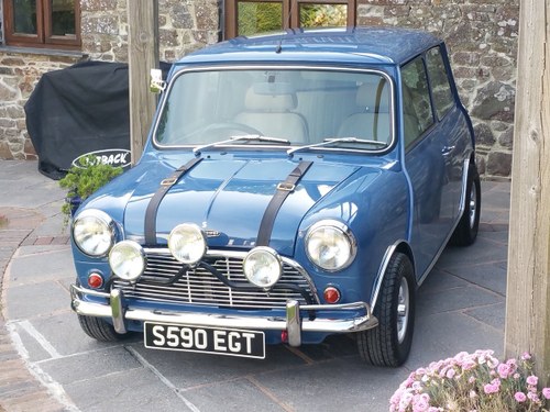 1998 Italain Job Replica In Island Blue VENDIDO