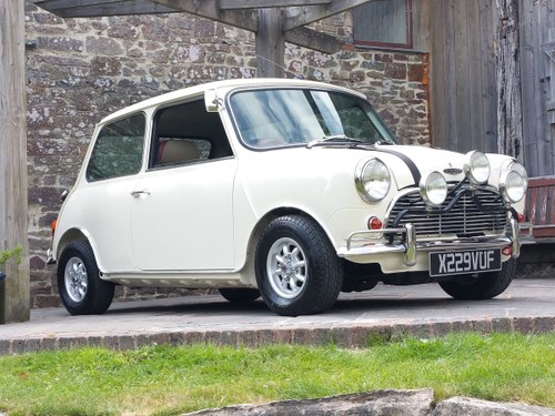 2000 Italian Job Replica In Old English White VERKAUFT