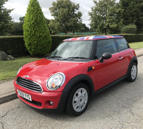 2010 Mini Hatch 1.4 First 3DR Red in excellent condition For Sale