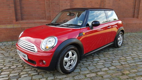 2007 MINI COOPER BMW * ONE OWNER * ONLY 11000 MILES FROM NEW * SOLD