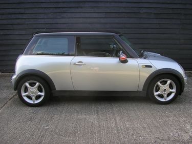 “Superb Cooper 1.6 Chili Full History and interesting owner.