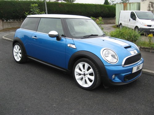 2010 60-reg Mini 1.6 Cooper S Finished in blue metallic For Sale