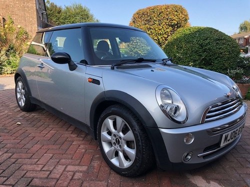 2006 Very Low mileage Mini Cooper One Lady Owner For Sale