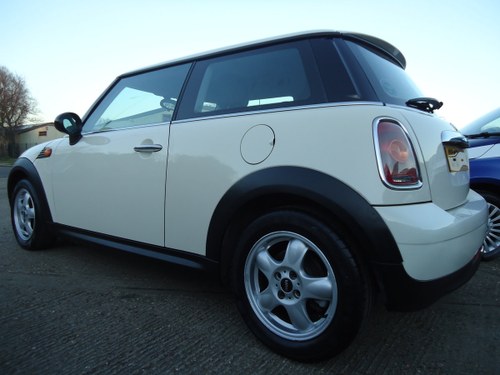 0707 INSURABLE MINI 1.4 /AIR CON/ 6SPEED-VERY NICE SPECIFICATION For Sale