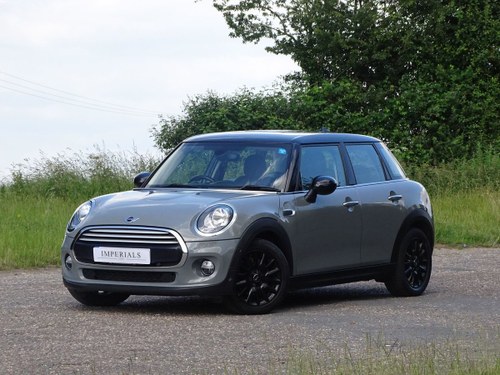 2014 MINI HATCH VENDIDO