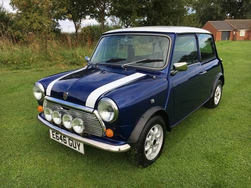 MINI CITY E 1000 1987 BLUE WITH WHITE ROOF SOLD