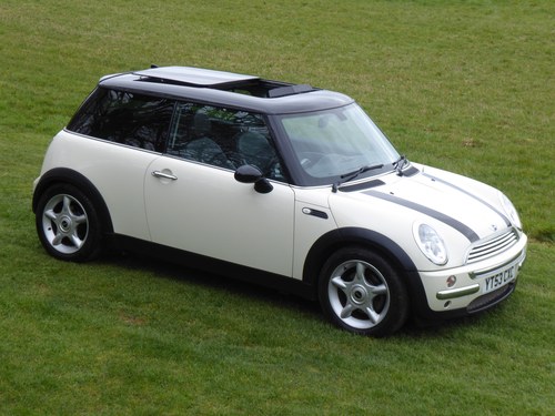 2003 Mini Cooper Demonstrator for BMW with £6000 of Options For Sale