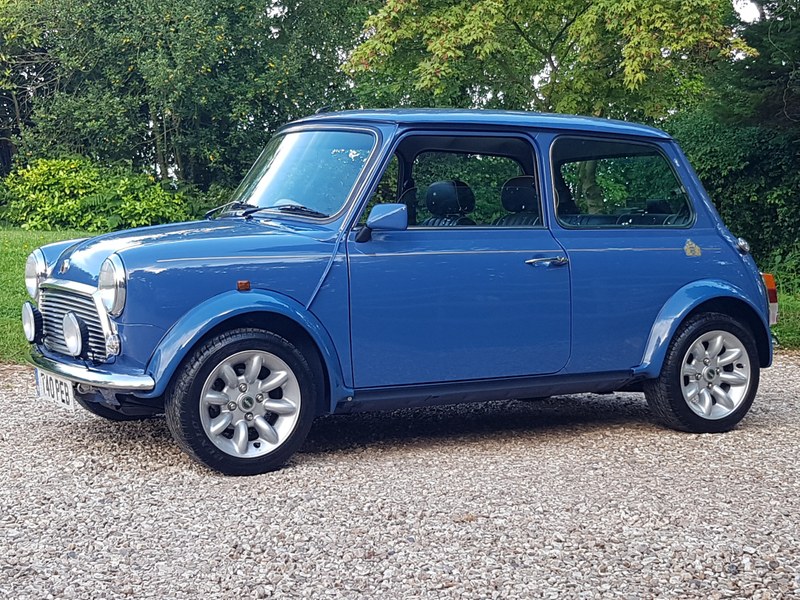 Show Winning Mini 40 LE On Just 8150 Miles From New!!