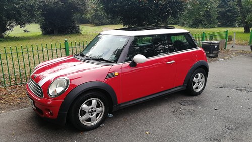 2007 Mini cooper, nice spec with electric panormic glass roof For Sale