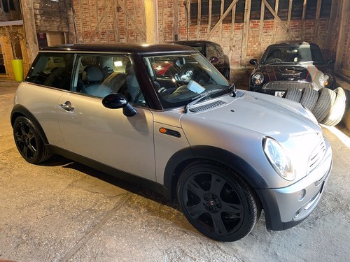 2006 MINI 1.6 Cooper Chili A/C+17inc Alloys **RESERVED** VERKAUFT
