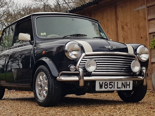 2000 Outstanding Mini Cooper On Just 3100 Miles From New !! SOLD