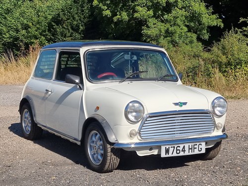 2000 Mini Classic 1275cc mpi model, Old English White For Sale