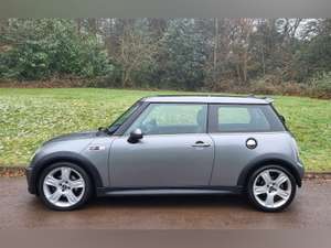 2006 MINI COOPER S R53 - LOW MILES - CHILLI PACK + LSD + PAN ROOF For Sale (picture 2 of 11)
