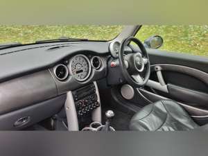 2006 MINI COOPER S R53 - LOW MILES - CHILLI PACK + LSD + PAN ROOF For Sale (picture 6 of 11)