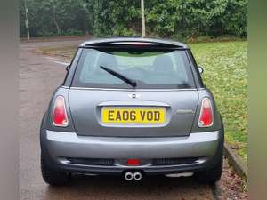 2006 MINI COOPER S R53 - LOW MILES - CHILLI PACK + LSD + PAN ROOF For Sale (picture 8 of 11)