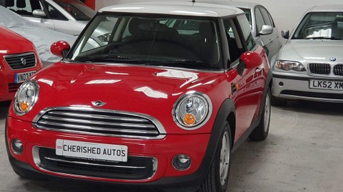 2010 MINI 1.6 COOPER*GEN 23,000 MLS*AMAMZING*DELIVERY AVAILABLE* For Sale