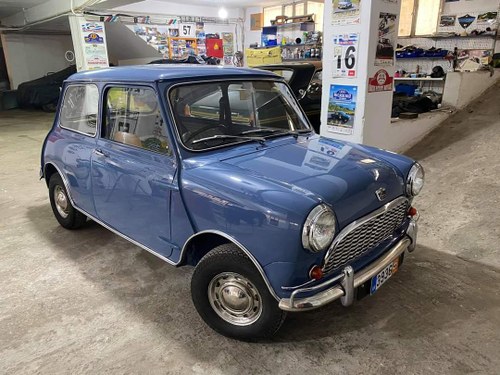 1966 Mini Austin super deluxe