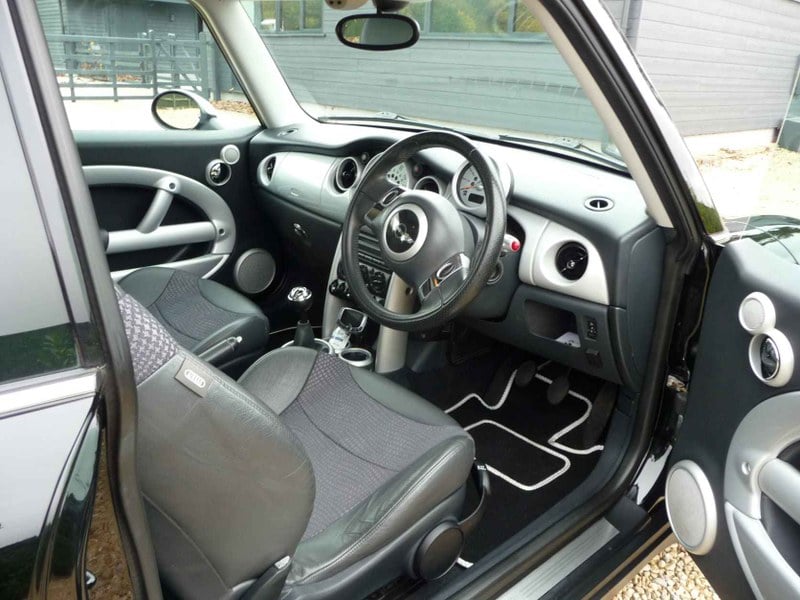 2003 Mini Hatchback - 7
