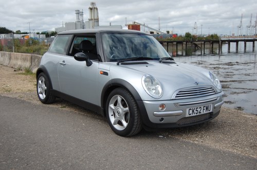 MINI COOPER 2002 For Sale by Auction