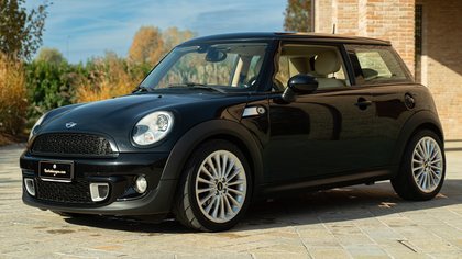 2013 MINI COOPER S ?INSPIRED BY GOODWOOD?