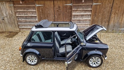 Stunning Mini Cooper Sport With Full Length Electric Sunroof