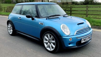 2004 MINI COOPER S // ONLY 41000 MILES // 7 SERVICES