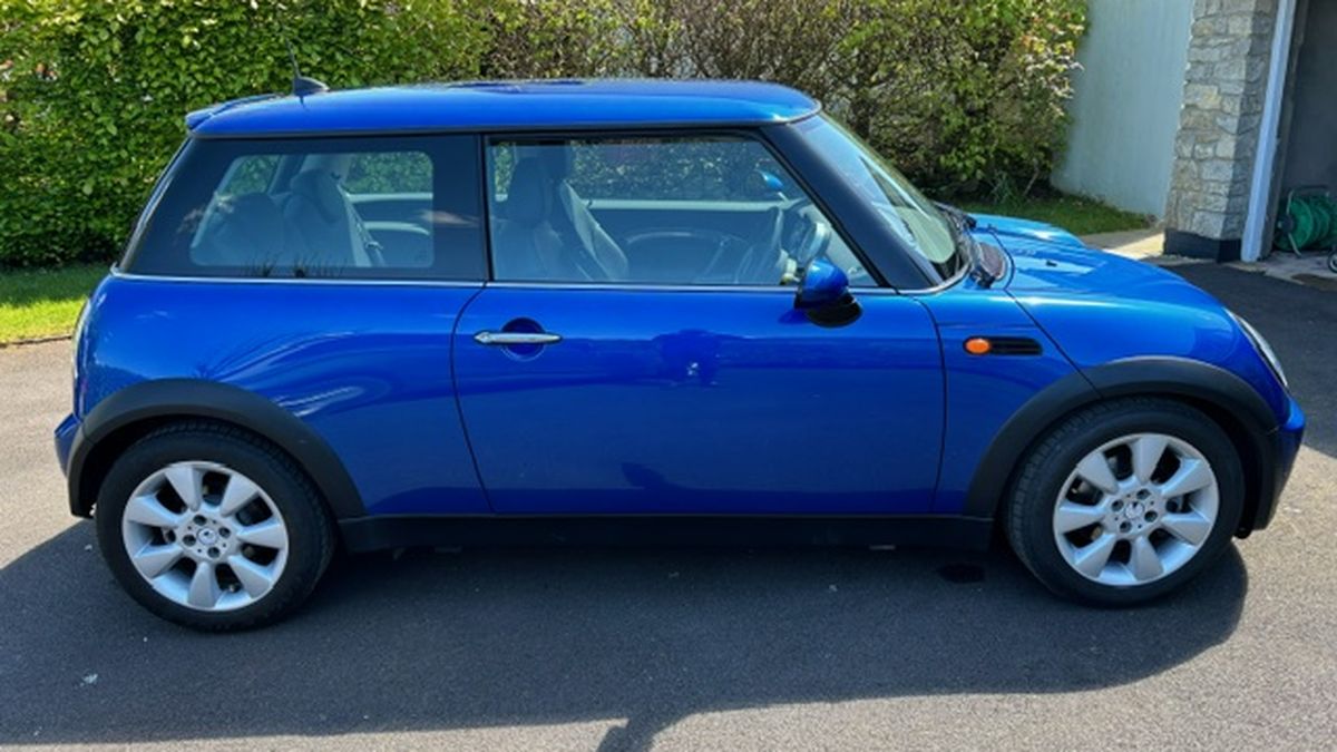 2006 Mini Hatchback Blue Manual, 5 speed Right Hand Drive in Cowbridge ...