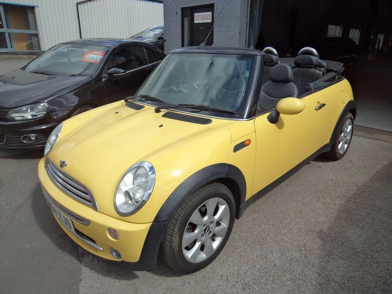 2005 MINI COOPER AUTOMATIC CONVERTIBLE BANANA YELLOW