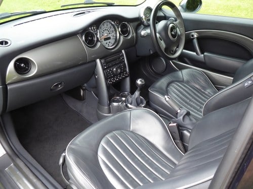 2006 Mini Cooper Park Lane ULEZ Compliant FSH AC+Leather For Sale