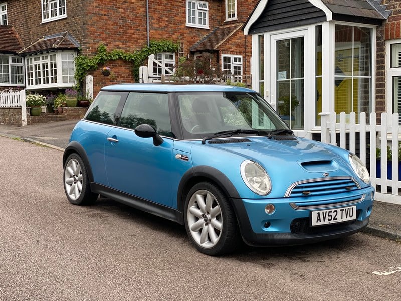 2002 Mini Hatchback Blue Manual, 6 speed Right Hand Drive in St Albans ...