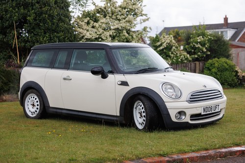 2008 White Mini Clubman R55 Cooper 14 Service Stamps!