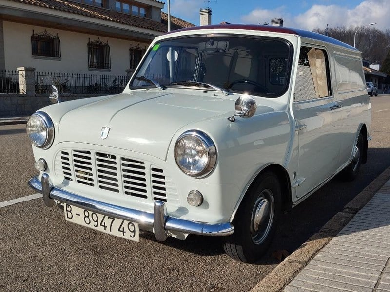 1971 AUSTIN Mini Van