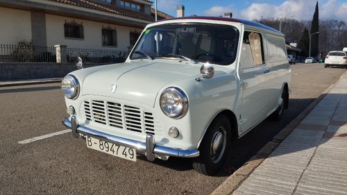 1971 AUSTIN Mini Van En Venta