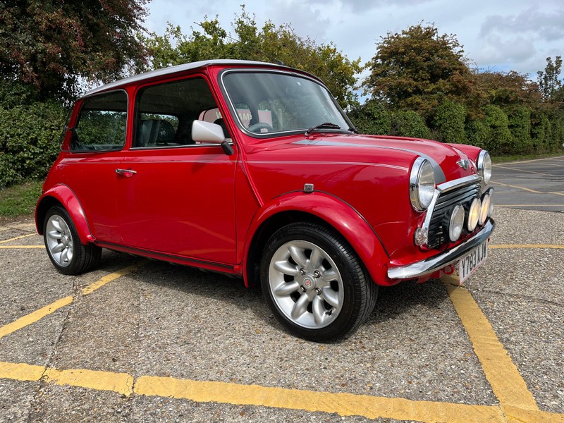 Mini Oldtimer Autos kaufen - 437 Auktionen und Anzeigen | Car & Classic