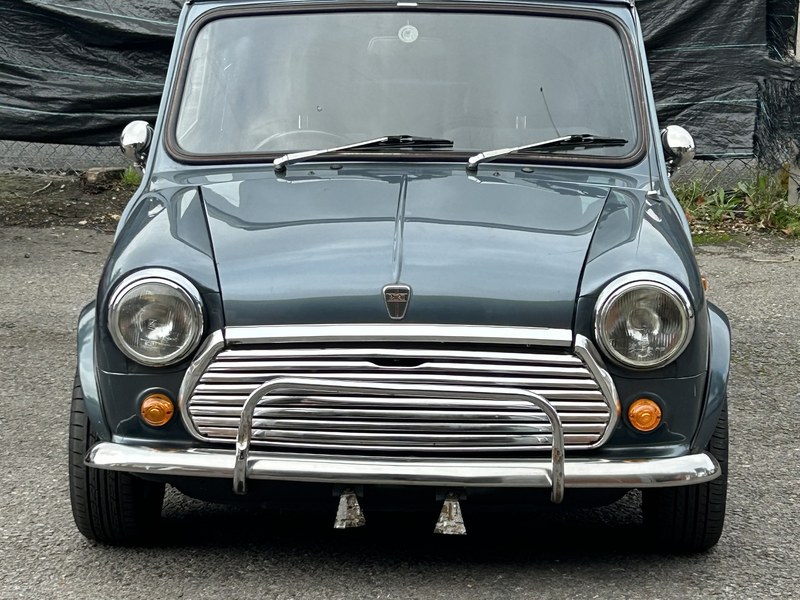 Mini Oldtimer Autos kaufen - 460 Auktionen und Anzeigen | Car & Classic