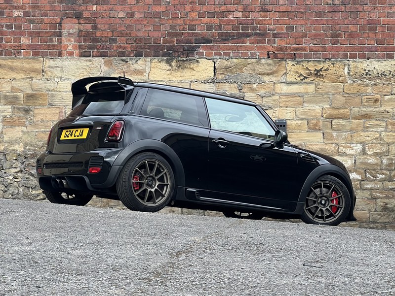 Mini Hatcback 2009 Mini Hatchback Black Manual, 6 speed Right Hand Drive in ...