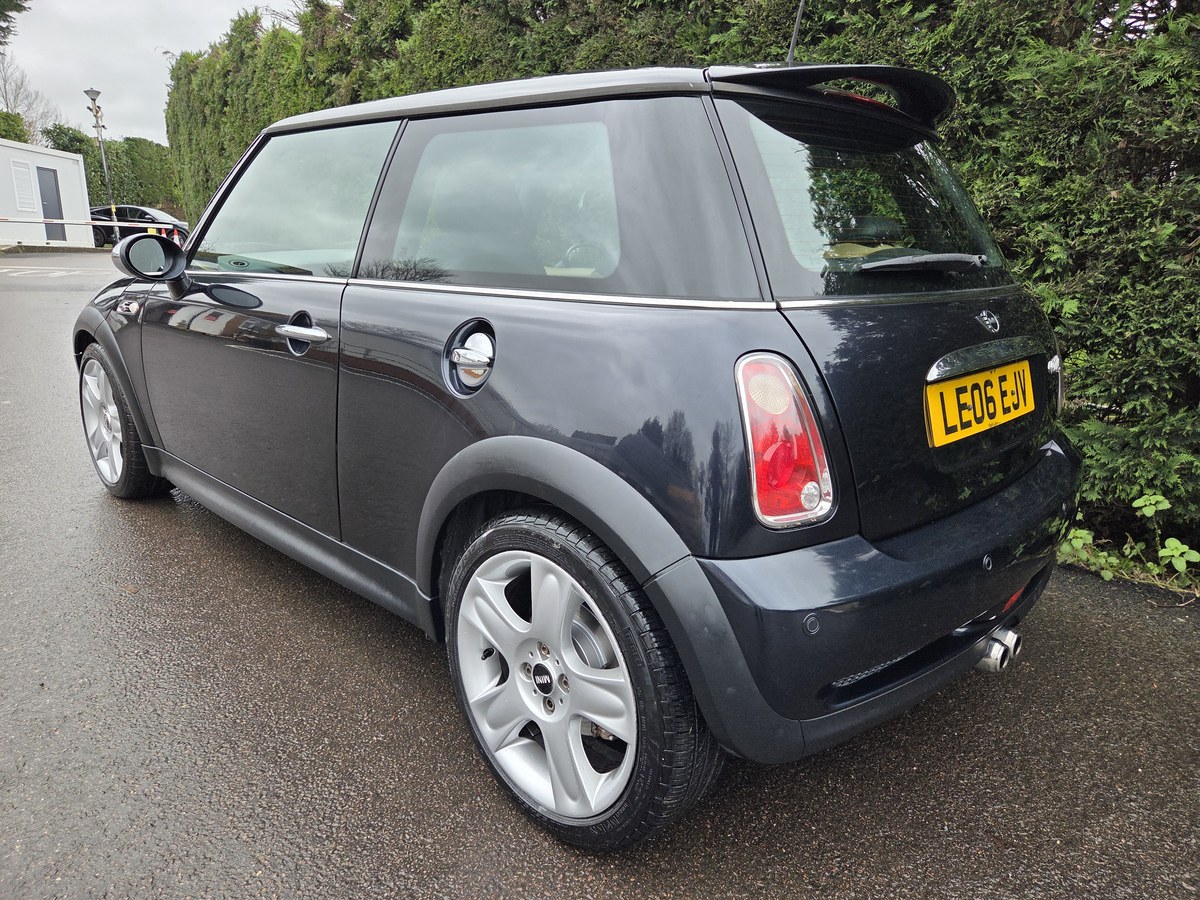 Mini Hatcback 2006 Mini Hatchback Black Automatic, 6 speed Right Hand Drive in ...