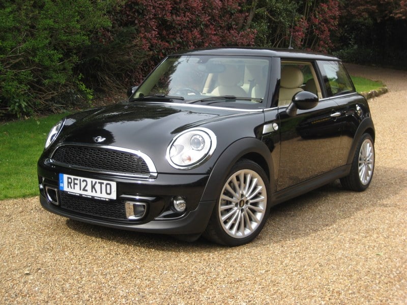 2012 Mini Hatchback - 1 2012 Mini Hatchback - 1