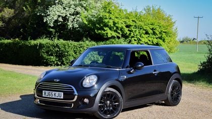 Mini Hatchback Cooper D