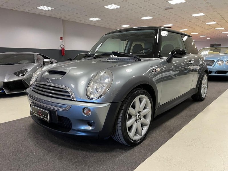 2003 Mini Hatchback - 2 2003 Mini Hatchback - 2