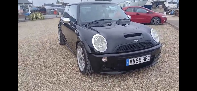 2005 Mini Hatchback - 1 2005 Mini Hatchback - 1